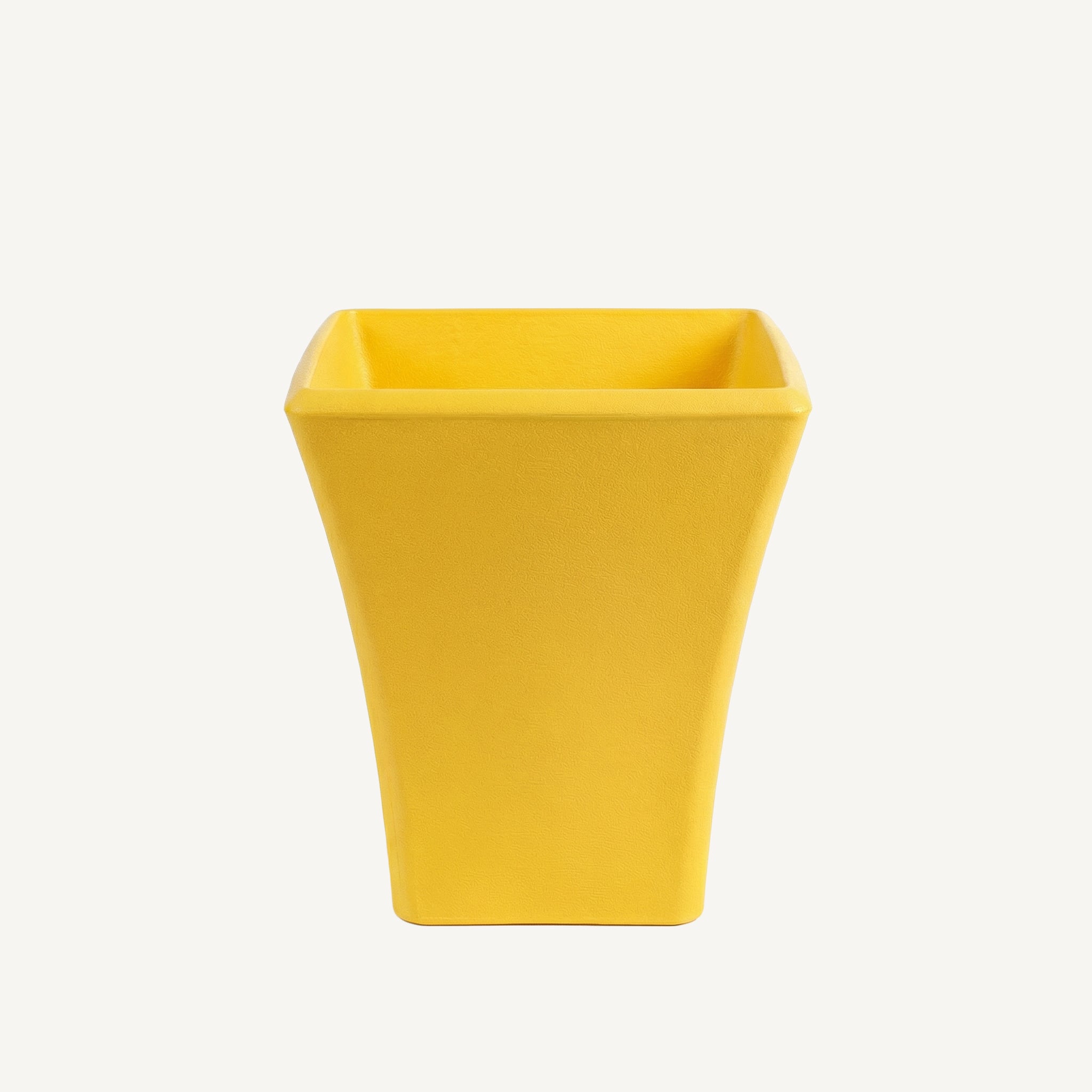 כד פלסטיק מעוצב · 36.5 ס"מ